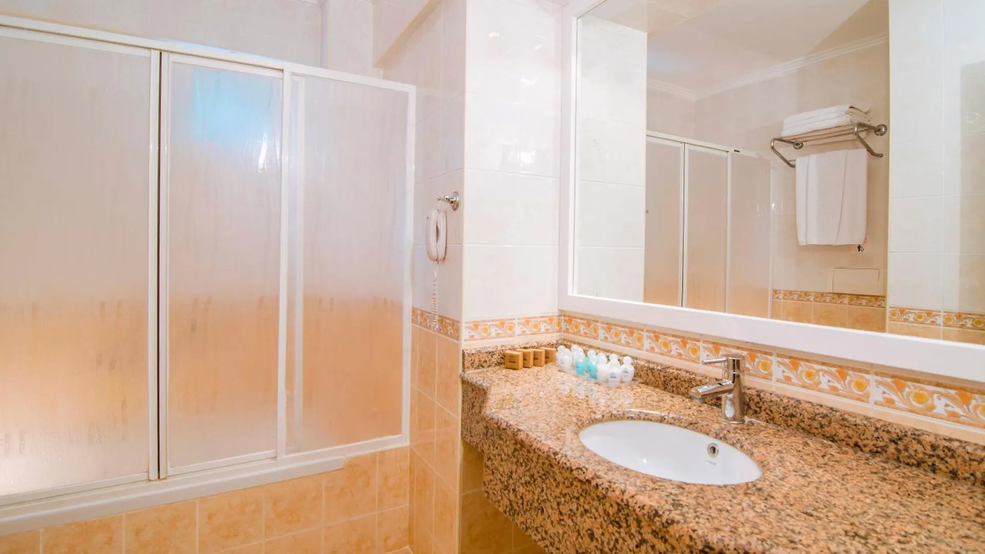 Pine Club Apart Hotel كوشاداسيه 0*,