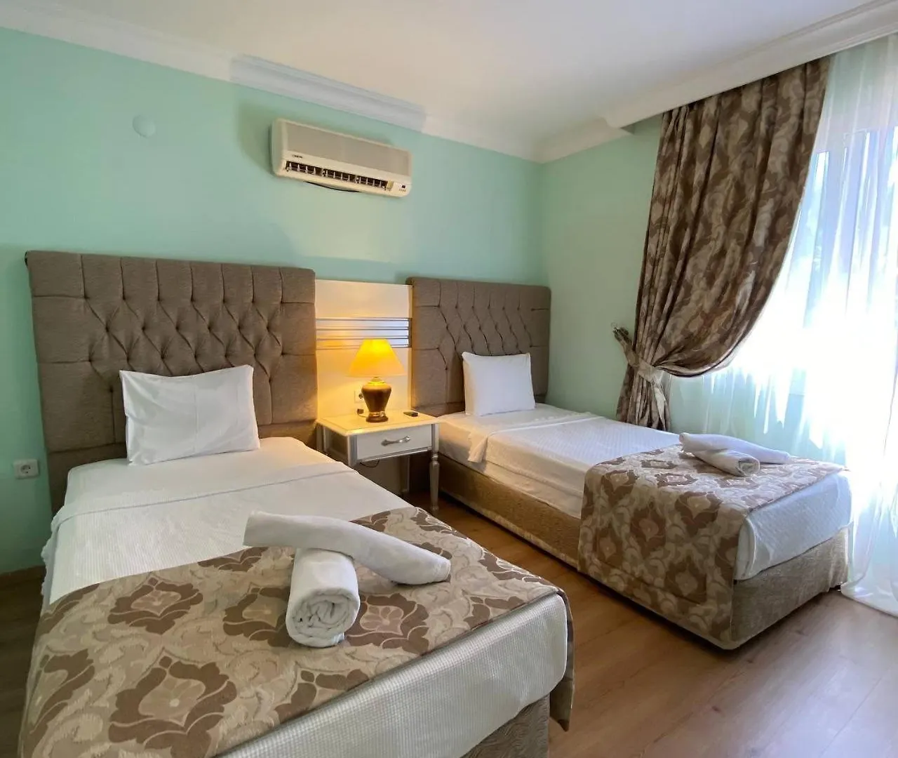 Pine Club Apart Hotel كوشاداسيه